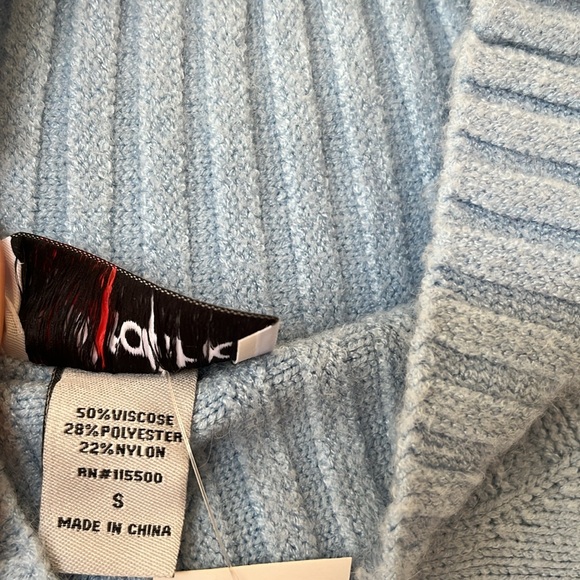 NWT Sky Blue Sweater - Picture 6 of 8